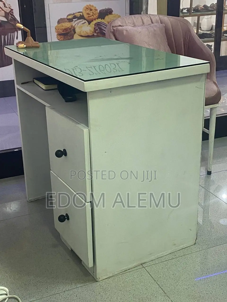 Table for Nail Techs