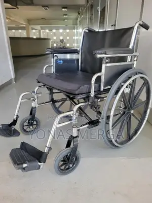 Wide Seat Wheelchair for Adults and Seniors, 150kg Weight Capacity