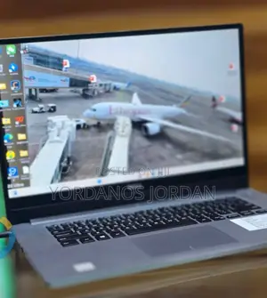 New Laptop Dell Inspiron 15 8GB Intel Core I5 SSHD (Hybrid) 640GB
