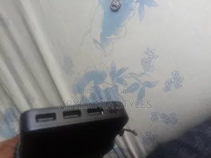 Lenovo Ravpower Bank.
