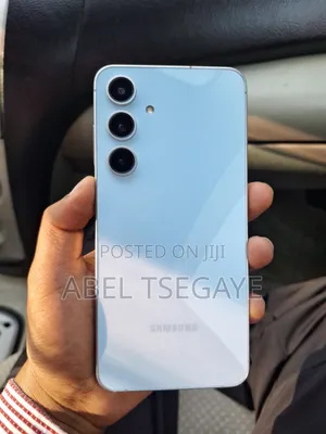 New Samsung Galaxy S24 FE 128 GB Blue