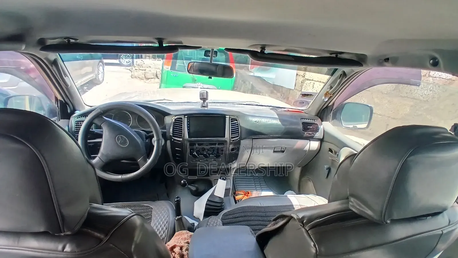 Toyota Land Cruiser 2004 Gold