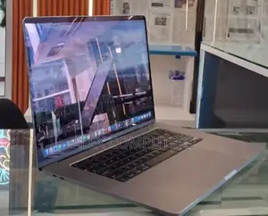 New Laptop Apple MacBook Pro 2019 32GB Intel Core I7 SSD 512GB