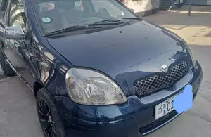 Toyota Vitz 2004 Blue