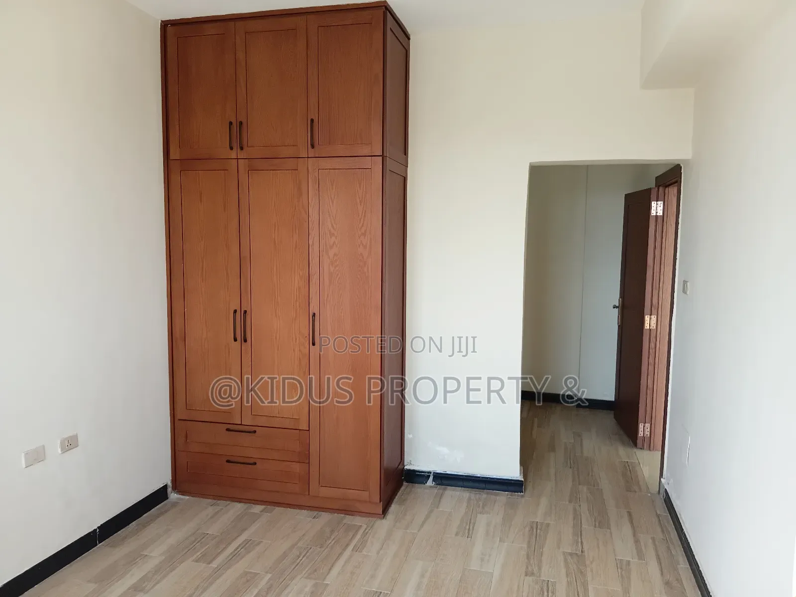 3bdrm Apartment in Mekaele, Nifas Silk-Lafto for rent