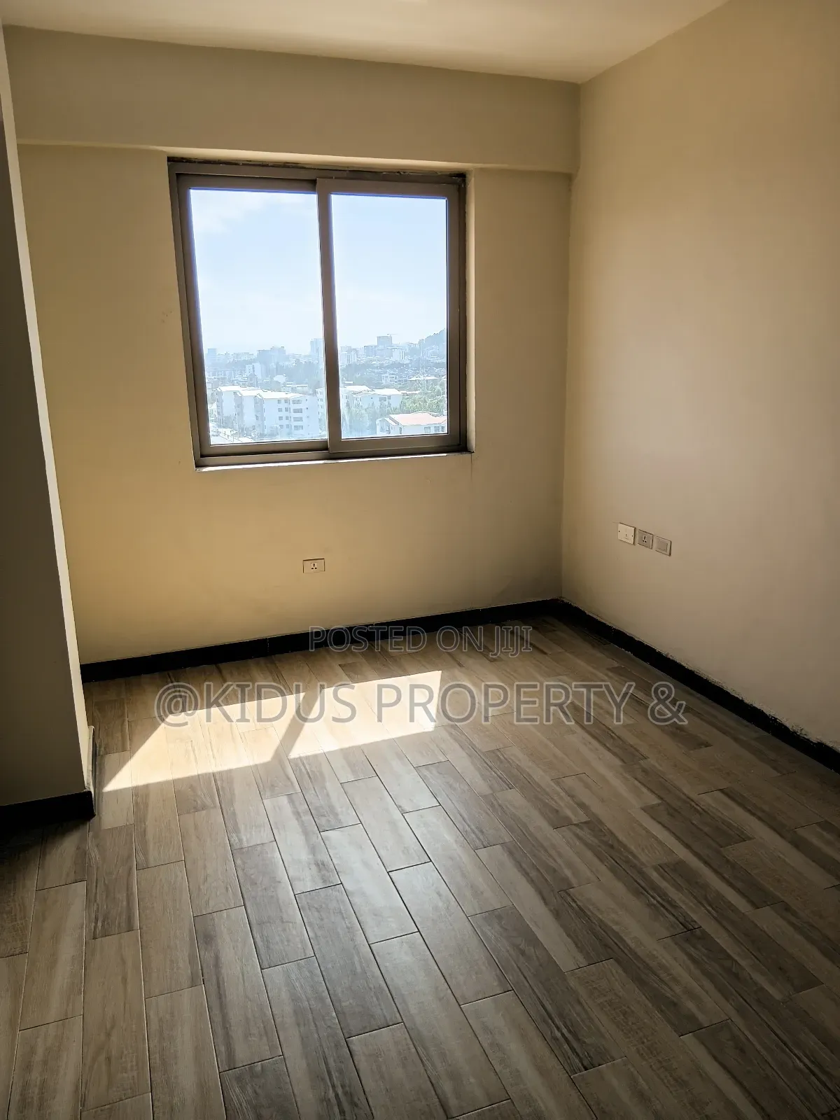 3bdrm Apartment in Mekaele, Nifas Silk-Lafto for rent