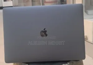 New Laptop Apple MacBook Pro 2019 32GB Intel Core I9 SSD 512GB