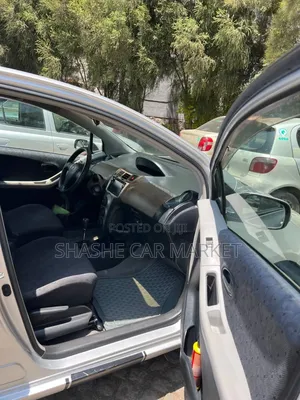 Toyota Yaris 2009 Gray