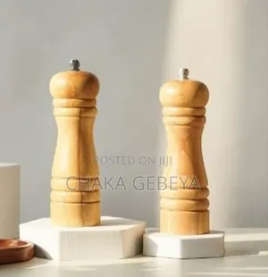 Fresh Korerima Grinder - Strong Manual Tool for Whole Ethiopian Spices