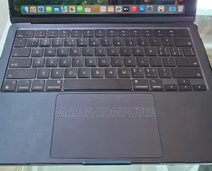 New Laptop Apple MacBook Air 2022 M2 8GB Apple M2 SSD 256GB