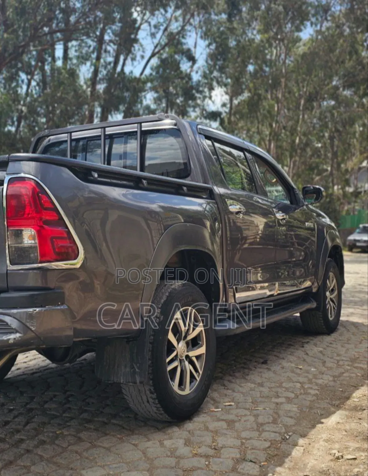 Toyota Hilux 2019 Silver