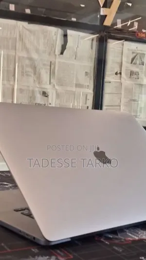 New Laptop Apple MacBook Pro 2019 32GB Intel Core I9 SSD 512GB