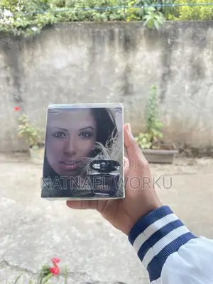 Versace Crystal Noir Perfume