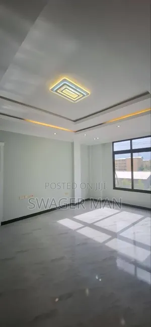 Furnished 7bdrm Townhouse/Terrace in Ayat Compaund, Yeka for sale