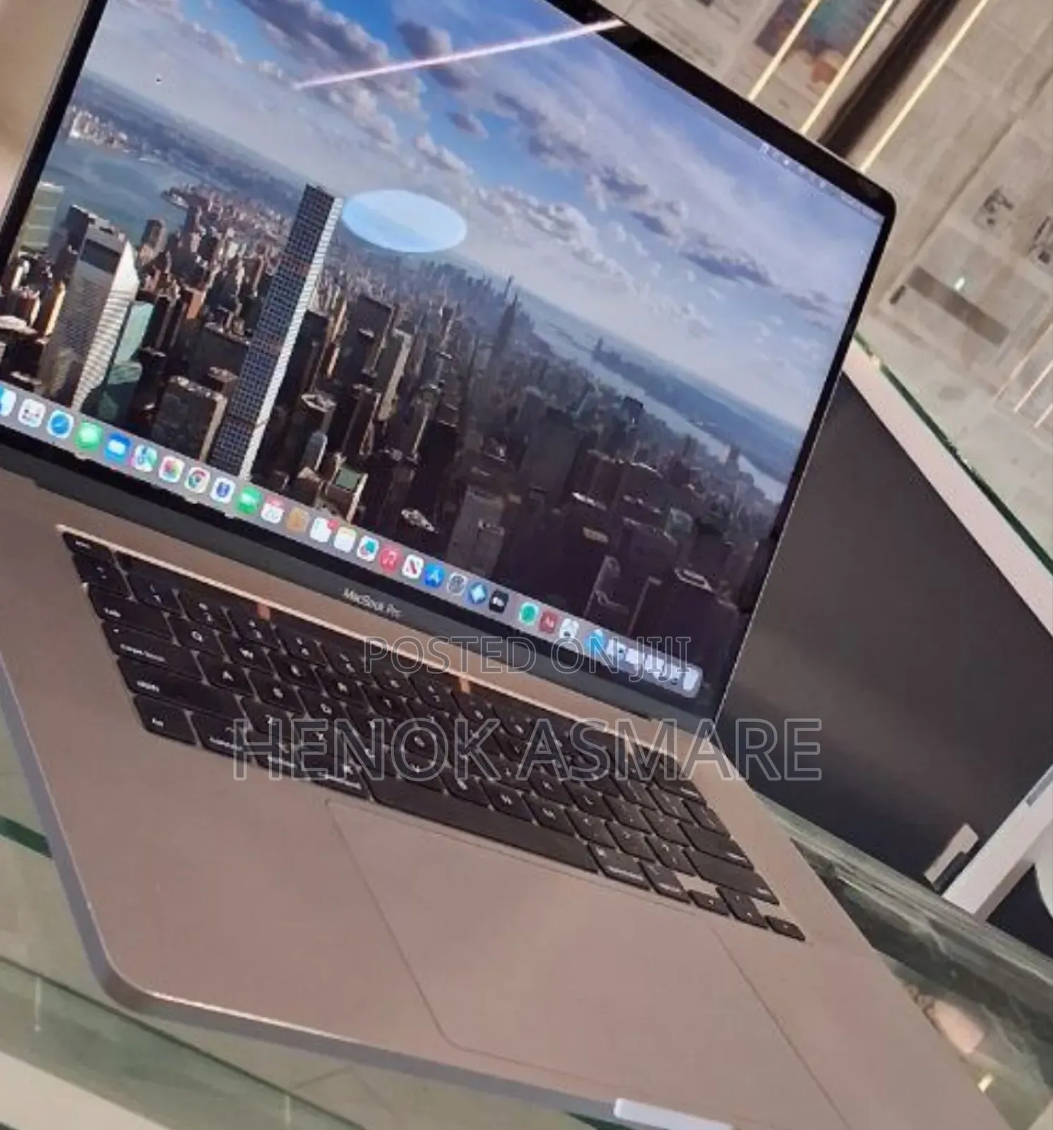 New Laptop Apple MacBook Pro 2019 32GB Intel Core I7 SSD 512GB