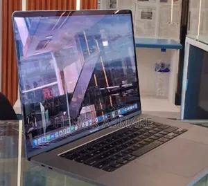 New Laptop Apple MacBook Pro 2019 32GB Intel Core I7 SSD 512GB