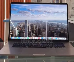 New Laptop Apple MacBook Pro 2019 32GB Intel Core I7 SSD 512GB