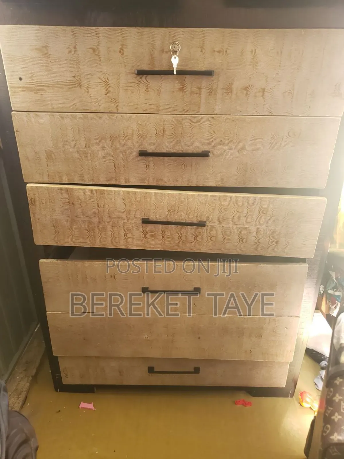 Chest Drawer