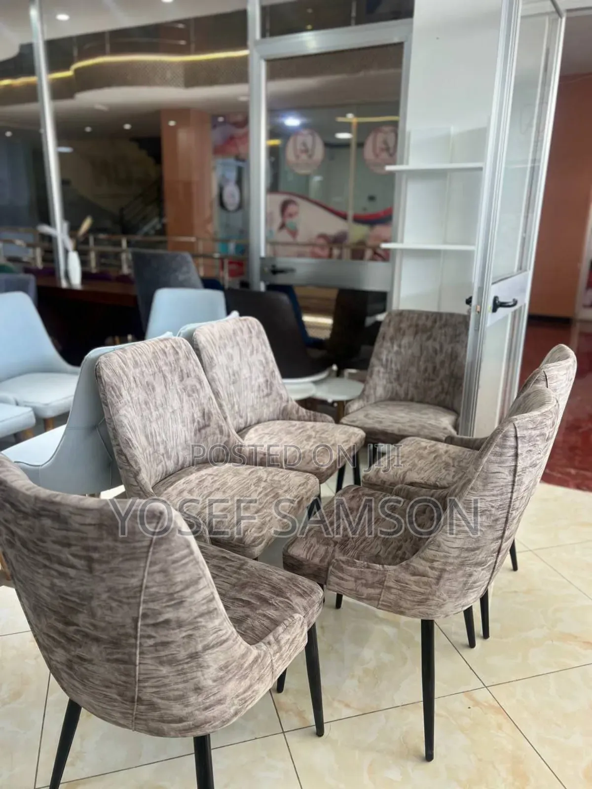 Dinning Table With 6 Chairs