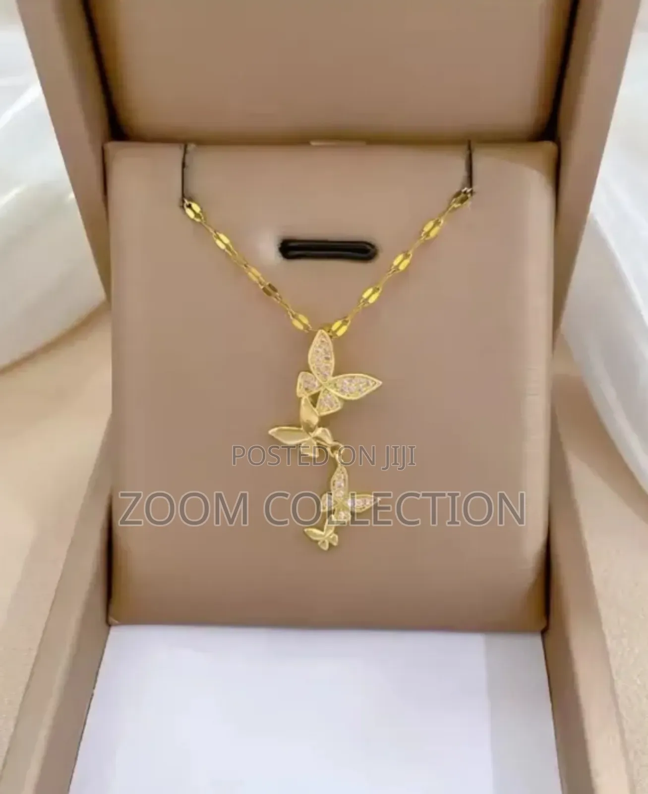 Unique Shiny Butterfly Necklace – Elegant Fashion Jewelry