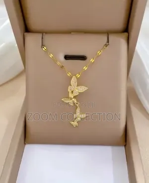 Unique Shiny Butterfly Necklace – Elegant Fashion Jewelry