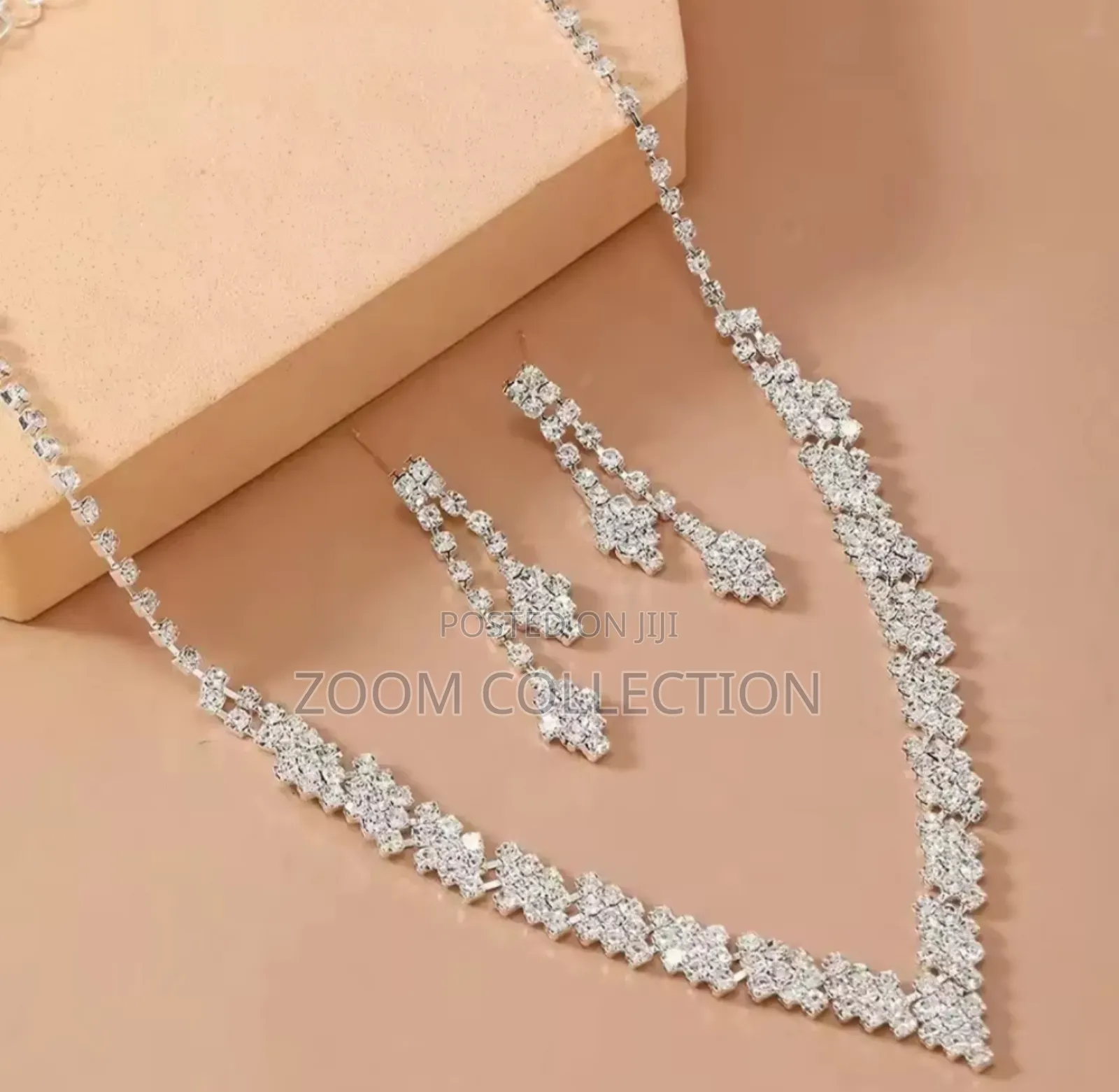 Shiny Bridal Necklace Earring Set – Elegant New