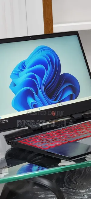 New Laptop HP OmniBook 7 14" 16GB Intel Core I7 SSD 512GB