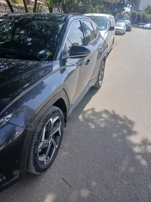 Hyundai Tucson Limited 2022 Gray