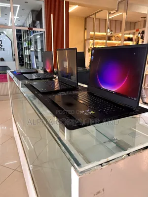 New Laptop HP Omen 17 16GB Intel Core I9 SSD 1T