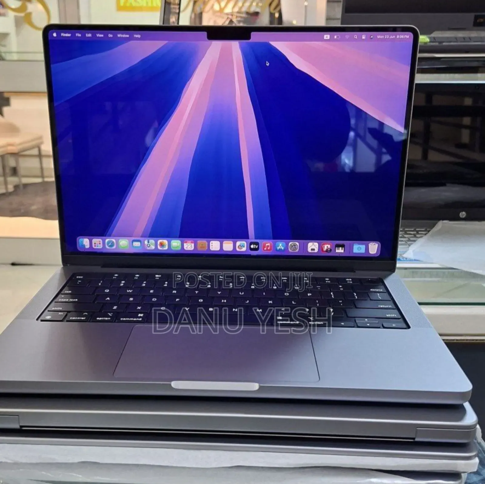 New Laptop Apple MacBook Pro 16GB Apple M1 Pro SSD 1T