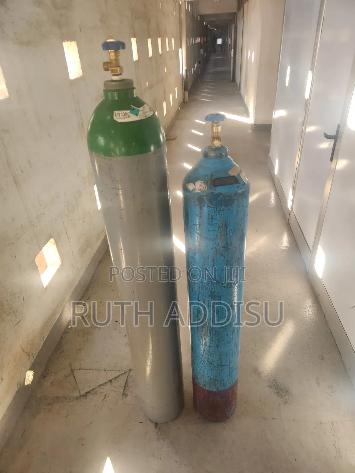 Oxygen Cilinder Best Quality With Medical Regulator፰፰<>Oxygen Tank