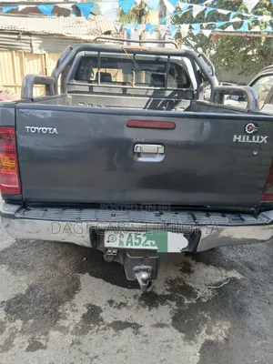 Toyota Hilux 2.5 D-4D 4X4 SRX 2009 Gray