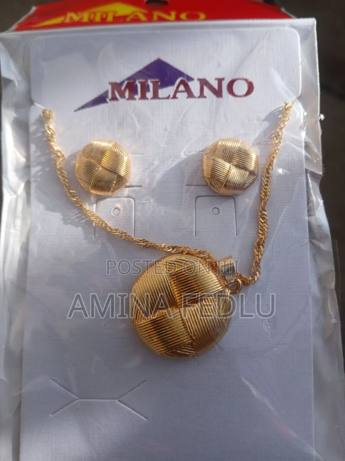 የእጅ የአንገት የግንባር የጀሮ የጣት የአፍንጫ የግንባር ጌጦችን ከፈላጉይደውሉ