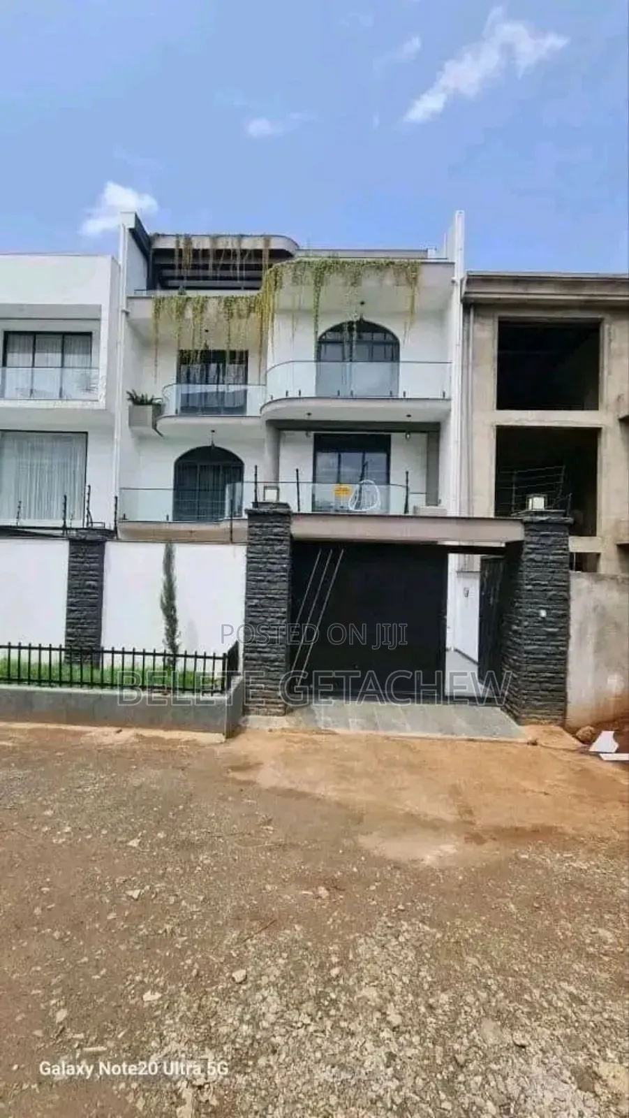 8bdrm House in Bole Bulbula, B+G+3 for sale