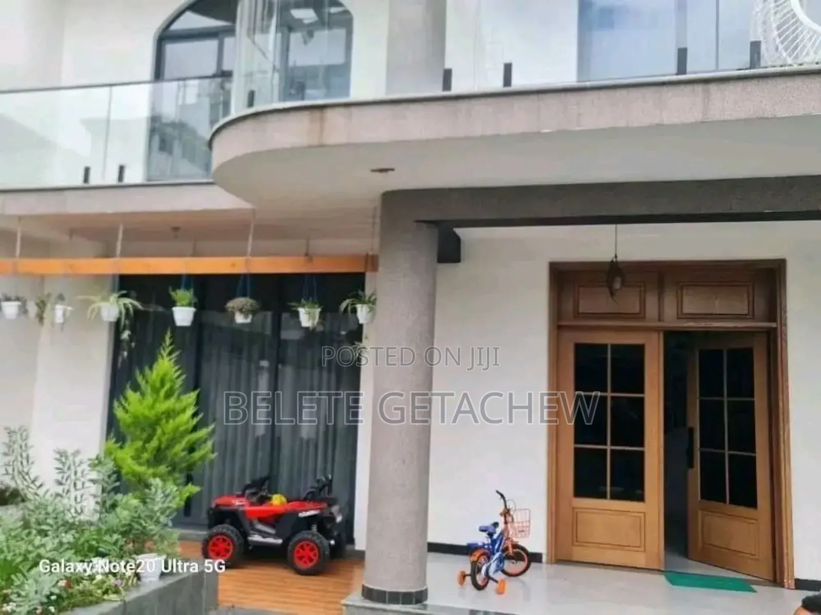 8bdrm House in Bole Bulbula, B+G+3 for sale