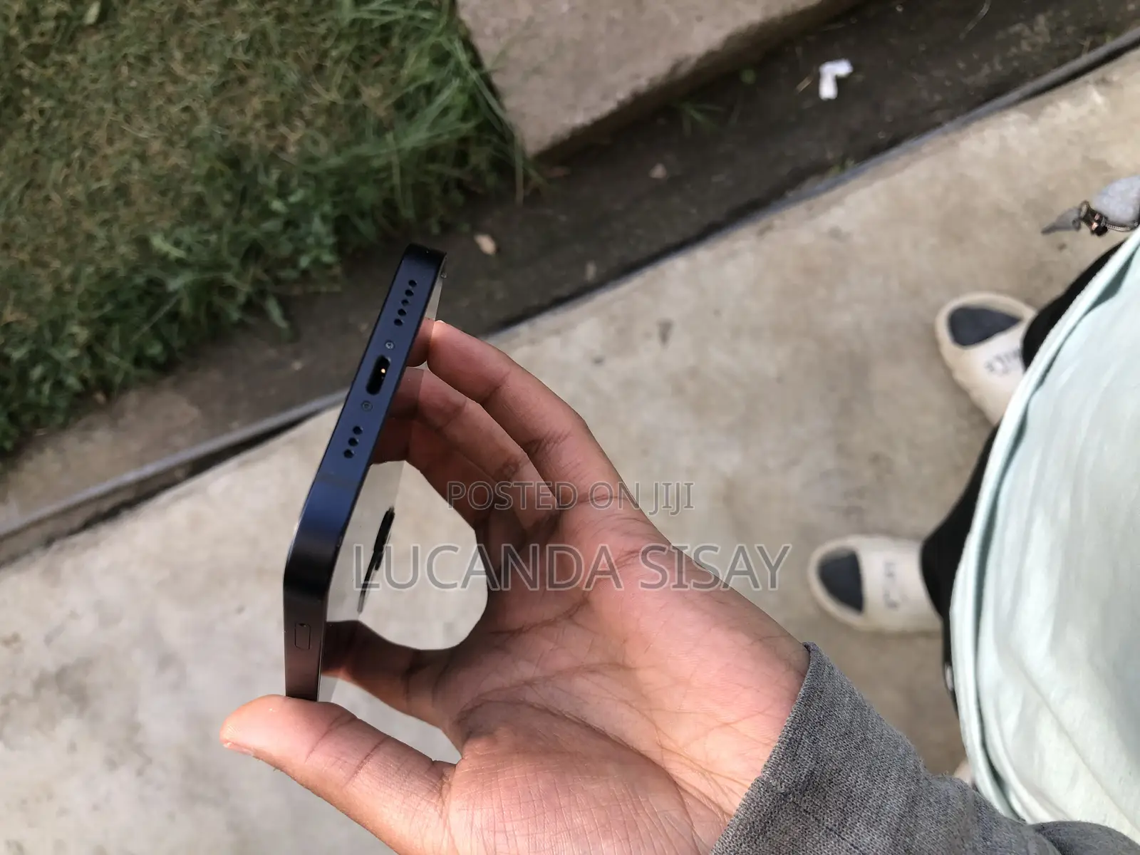 Apple iPhone 12 64 GB Black