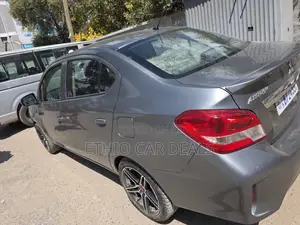 Mitsubishi Attrage 2021 Gray