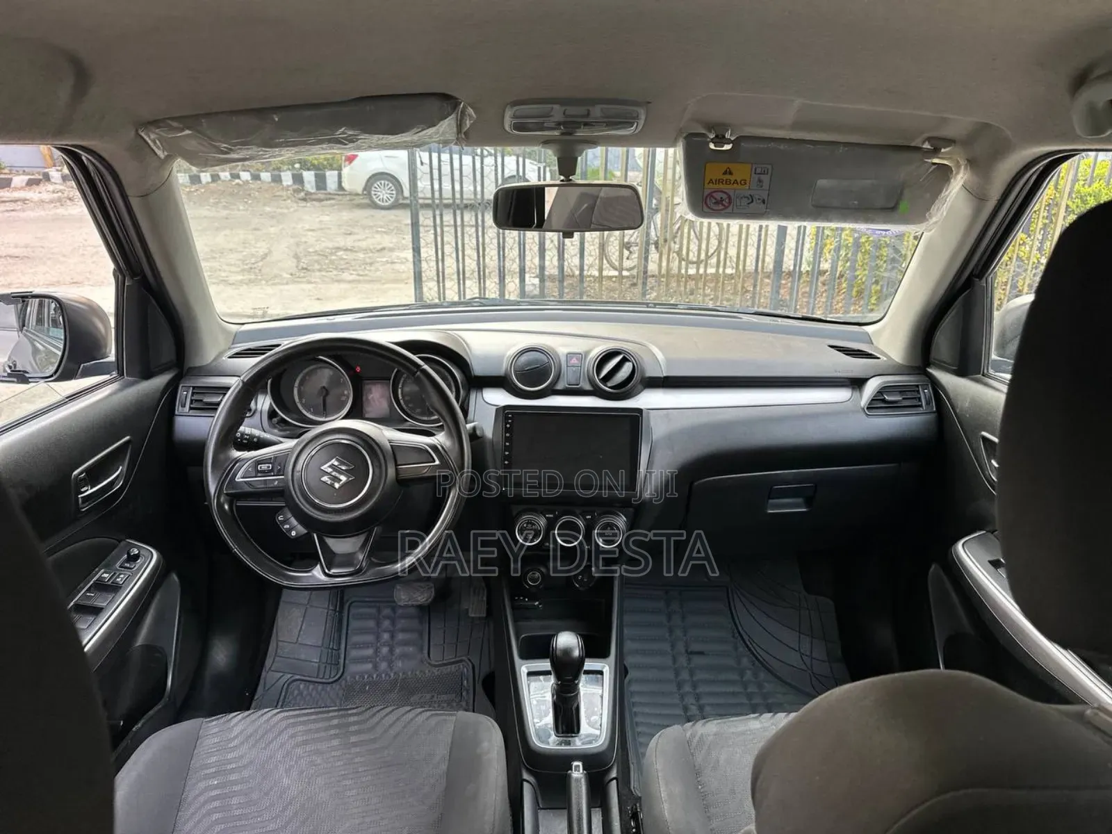 Suzuki Swift 2022 Silver