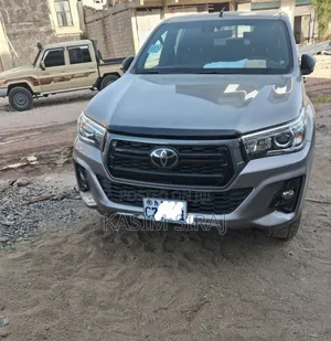 Toyota Hilux Revo Double Cab Deisel 2.4 RWD 2019 Gray