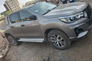 Toyota Hilux Revo Double Cab Deisel 2.4 RWD 2019 Gray