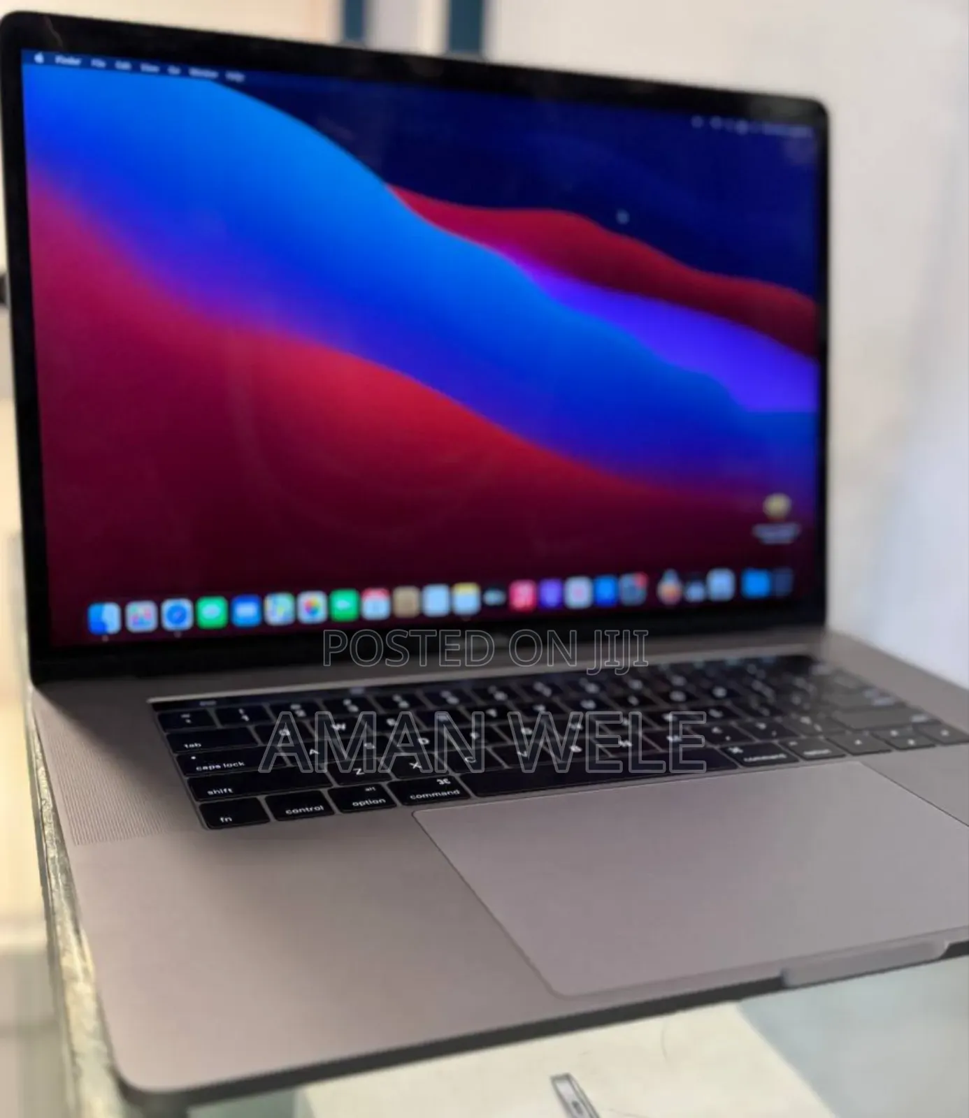 New Laptop Apple MacBook Pro 2016 16GB Intel Core I7 SSD 256GB