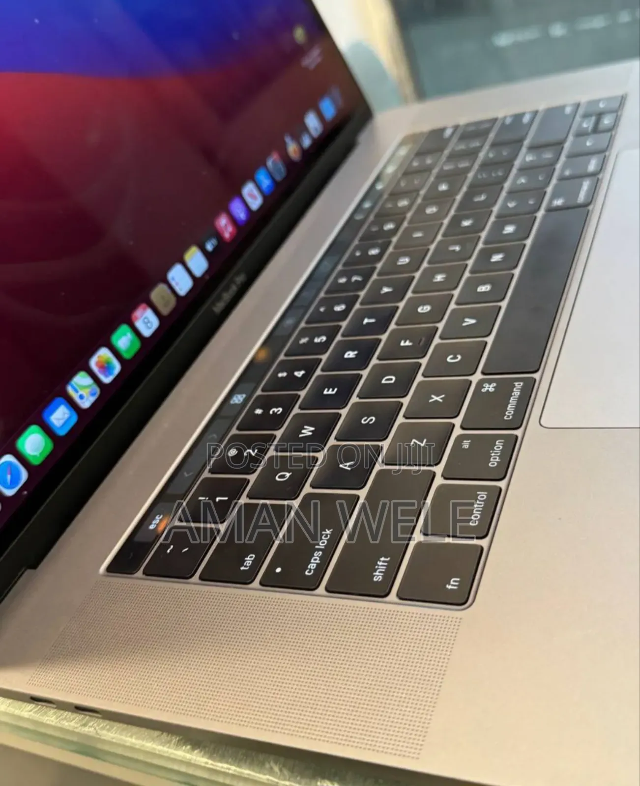 New Laptop Apple MacBook Pro 2016 16GB Intel Core I7 SSD 256GB