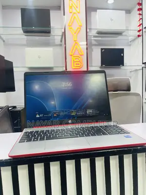 Laptop HP 250 G8 16GB Intel Core I7 SSD 512GB