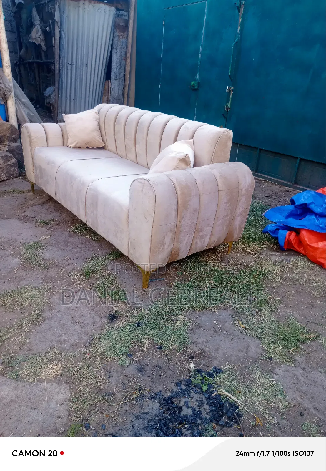 Sofa Code 4015
