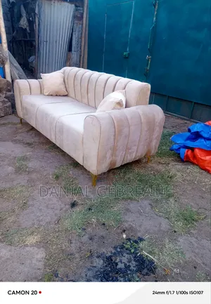 Sofa Code 4015
