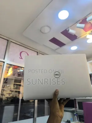 New Laptop Dell Precision 5520 16GB Intel Core I7 SSD 512GB