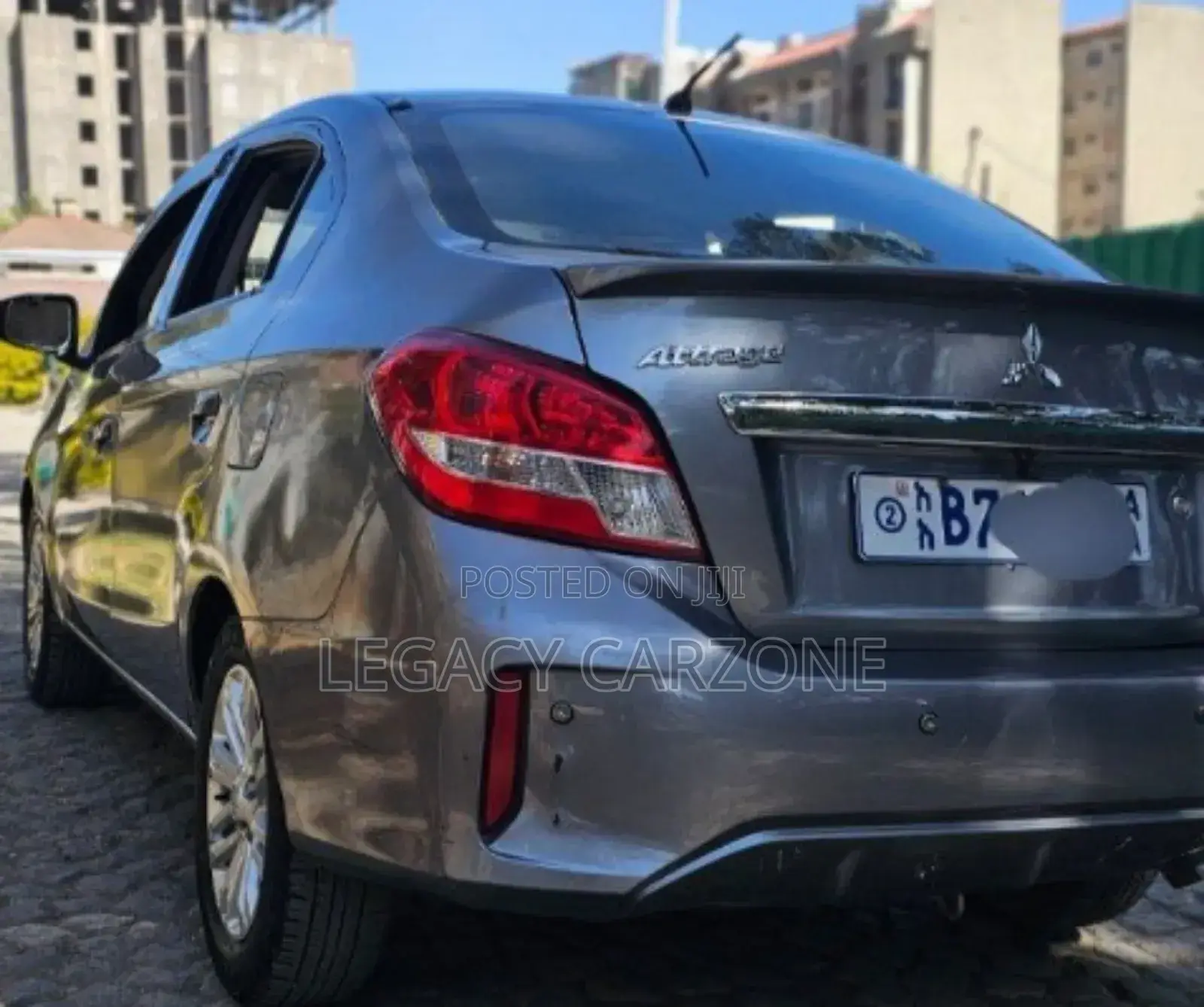 Mitsubishi Attrage 2021 Silver