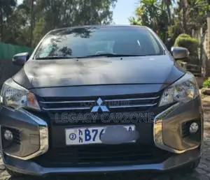 Mitsubishi Attrage 2021 Silver