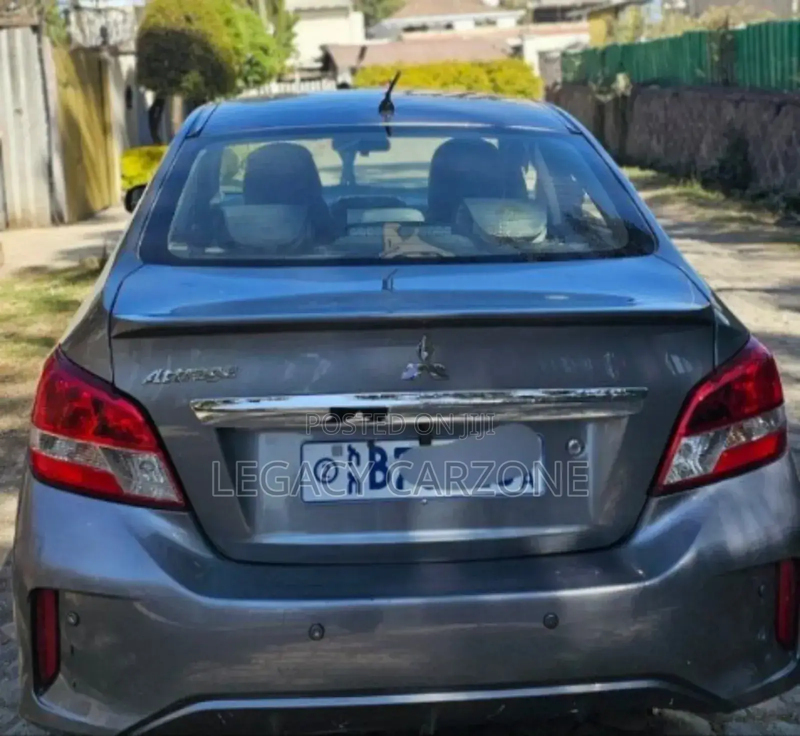 Mitsubishi Attrage 2021 Silver