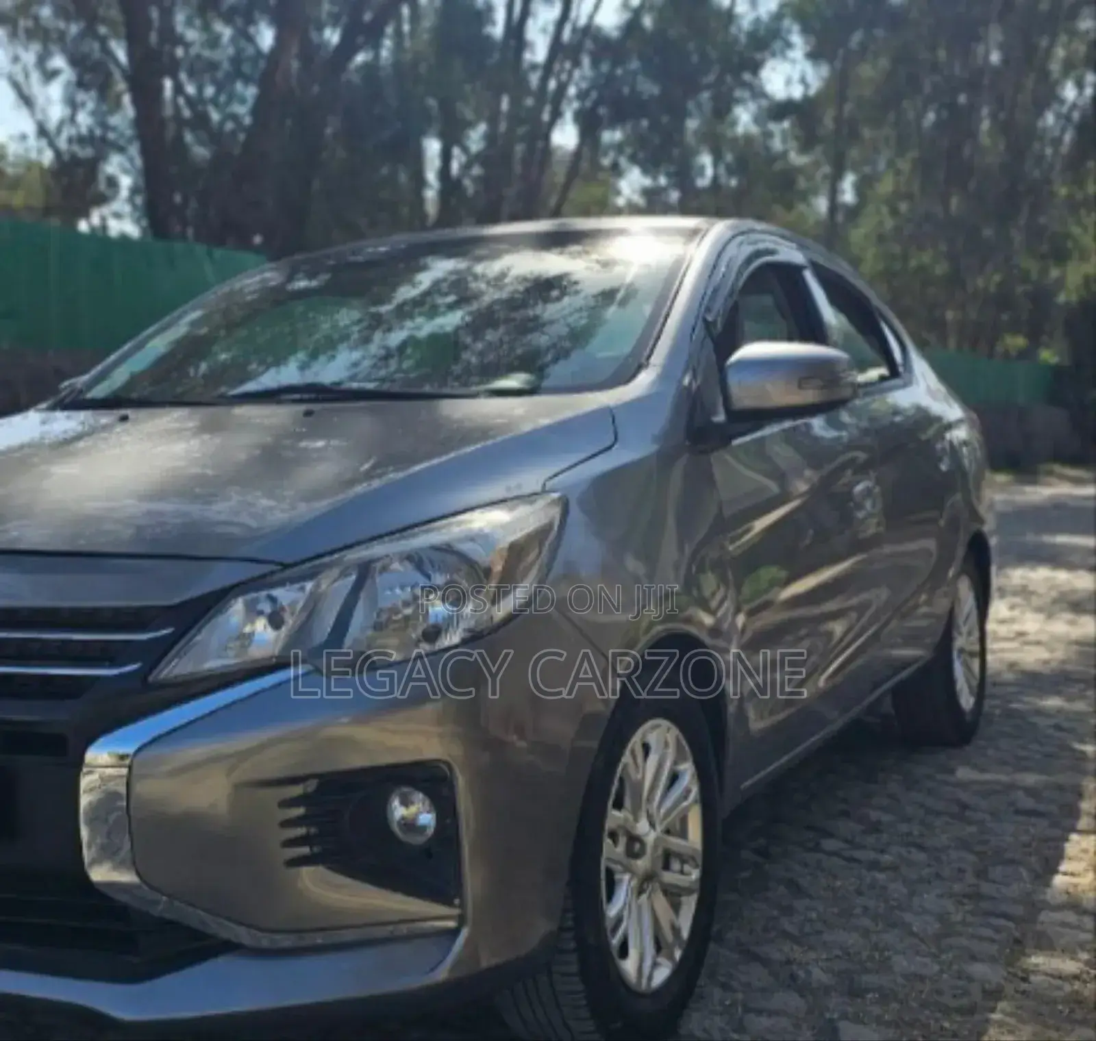 Mitsubishi Attrage 2021 Silver